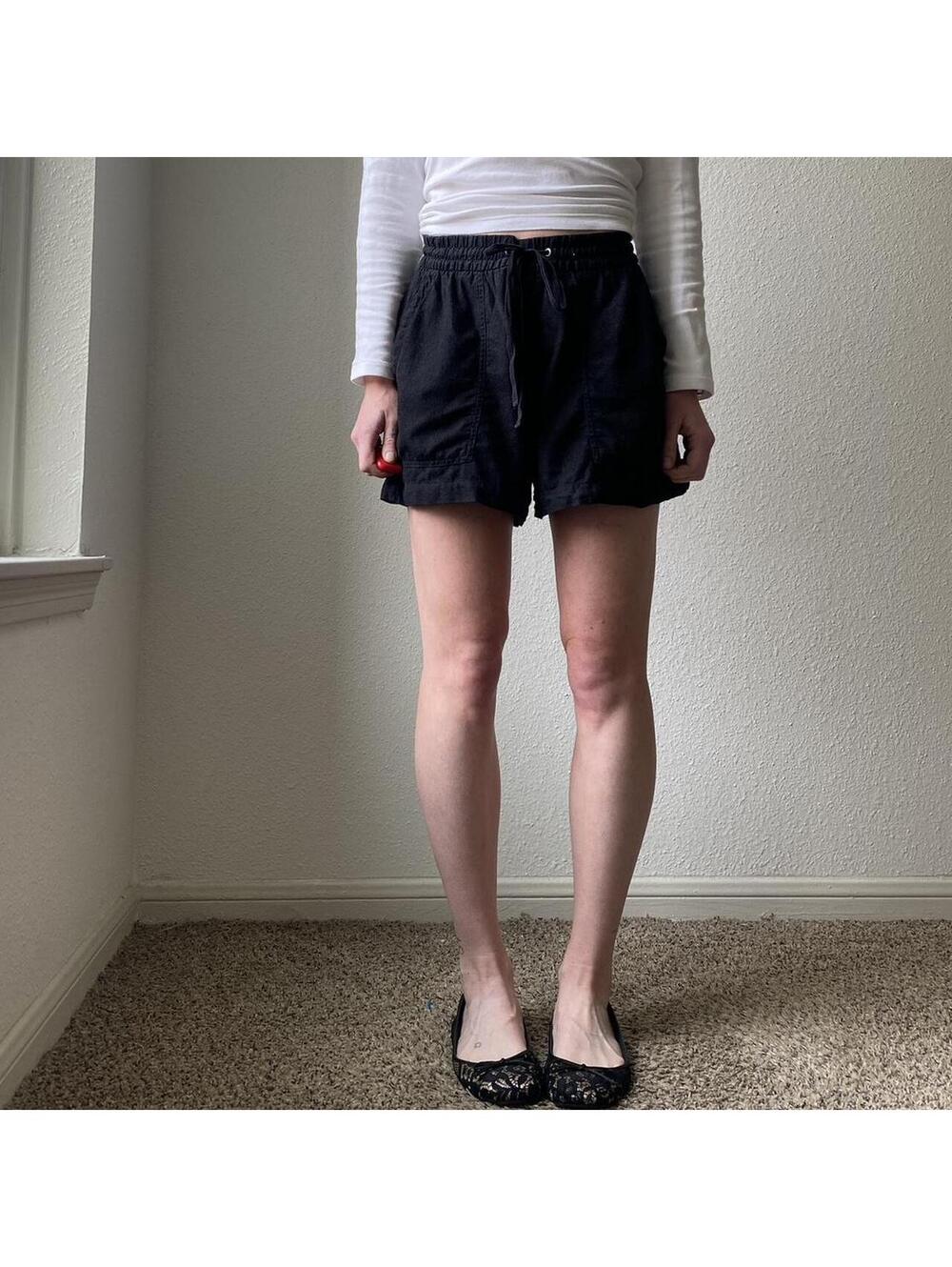 Linen black minimalist shorts